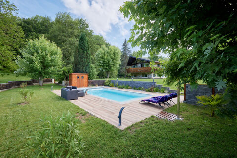   BELLE MAISON TYPE CHALET Maison - 10 pi�ce(s) - 210 m�