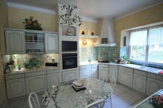  Maison � vendre 6 pi�ces 212 m�