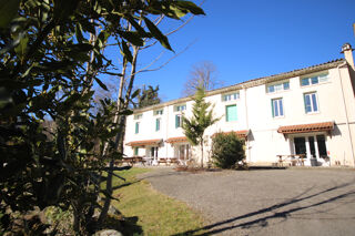  Proprit/chteau  vendre 15 + pices 700 m