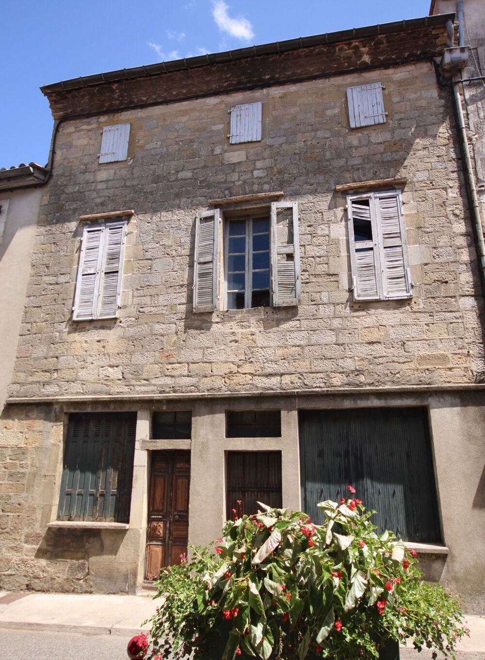 MAISON DE VILLE