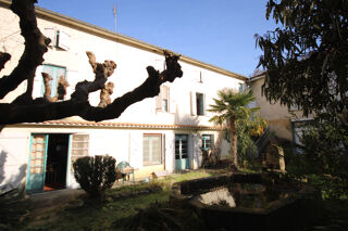  Maison à vendre 10 pièces 180 m²