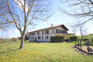  Propriété/château à vendre 15 + pièces 444 m²