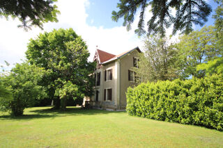  Propriété/château à vendre 9 pièces 250 m²