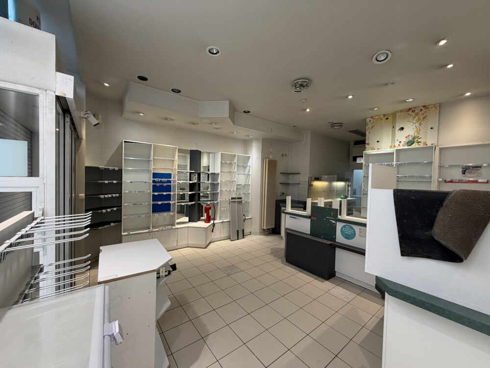 Raismes logement avec local commercial