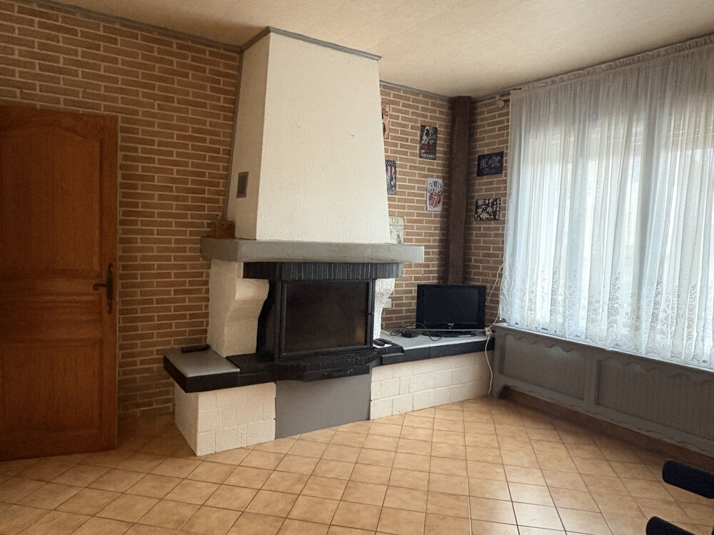 TRITH SAINT LEGER, maison d' environ 98m2, 2 chambres, jardin, garage.