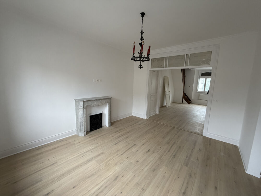 Raismes logement avec local commercial