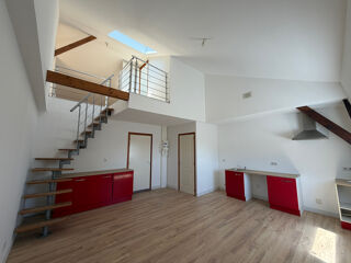  Appartement à louer 1 pièce 40 m²