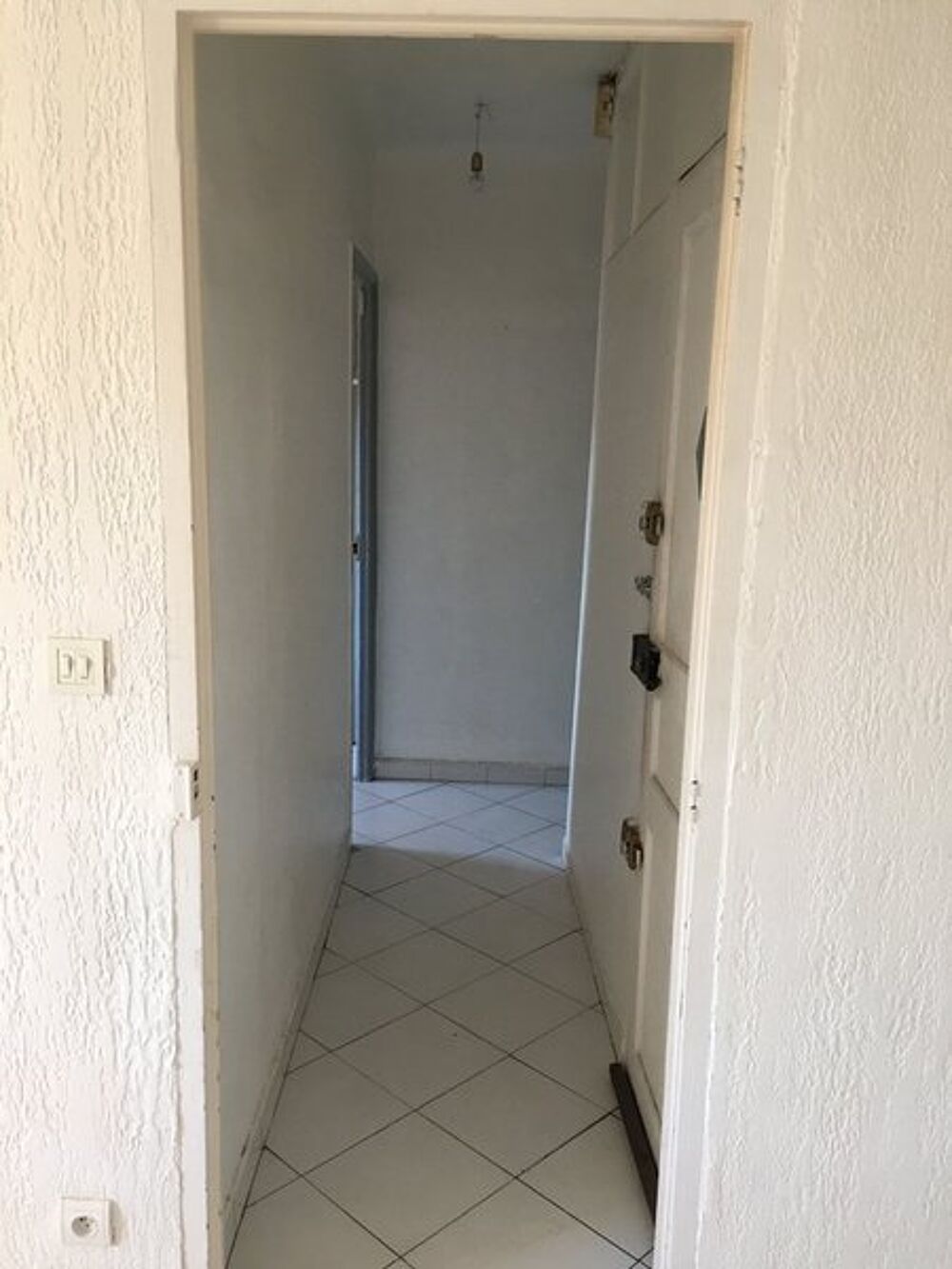 location Appartement - 2 pièce(s) - 48 m² Marseille 11