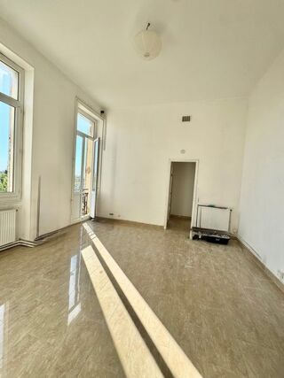  Appartement à louer 3 pièces 55 m²