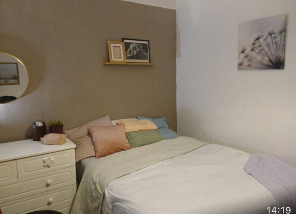 T3 MEUBLÉ - 13005 MARSEILLE - BAILLE Situé au 2èm....