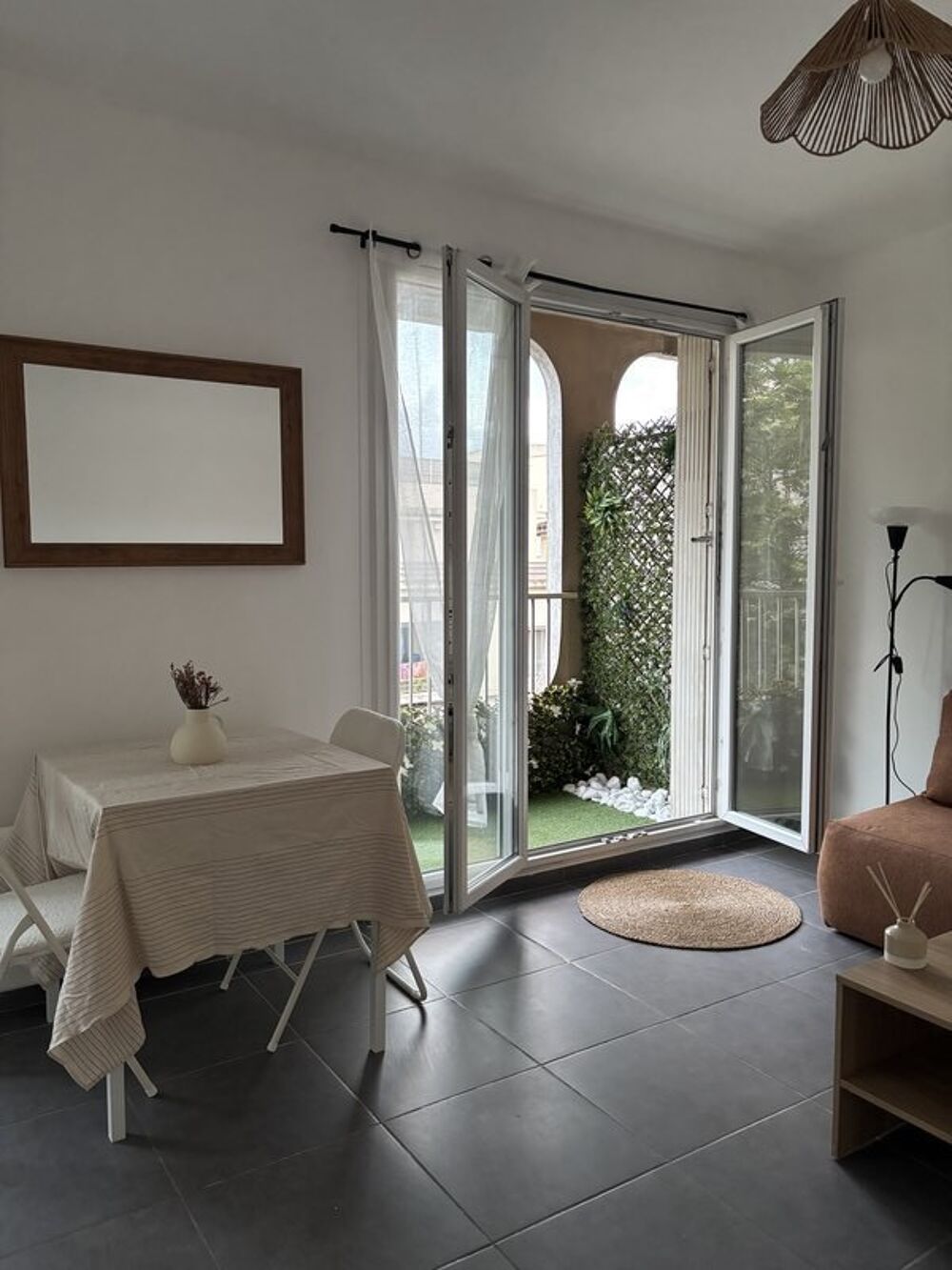 location Appartement - 1 pièce(s) - 30 m² Marseille 4