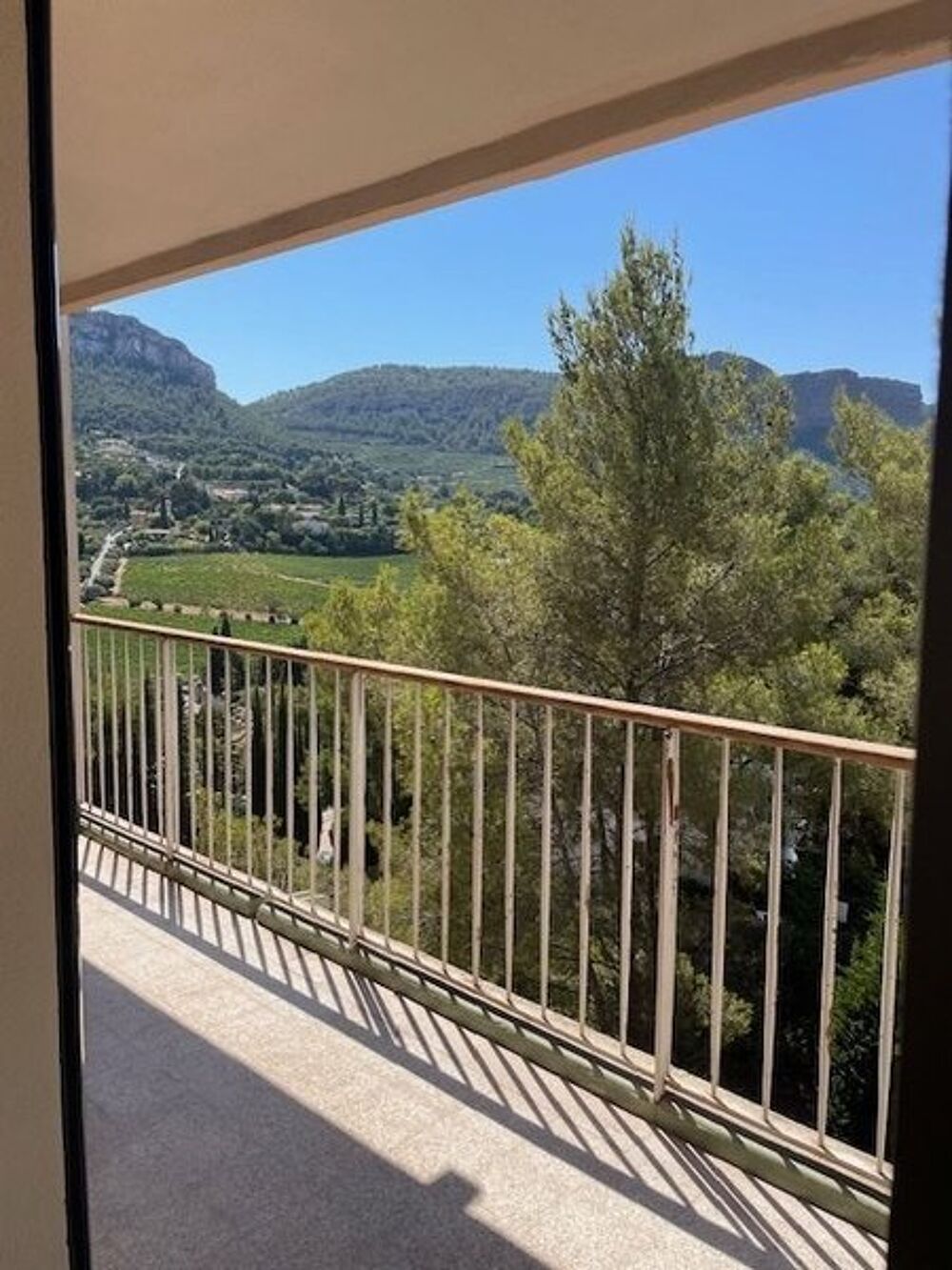 location Appartement - 2 pièce(s) - 51 m² Cassis (13260)