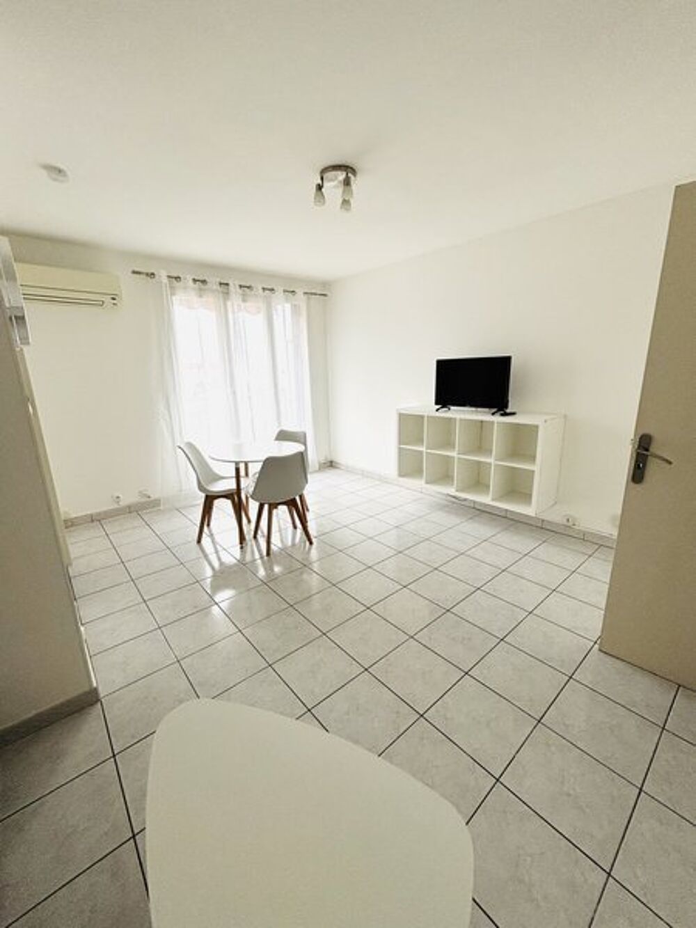 location Appartement - 1 pièce(s) - 27 m² Marseille 13