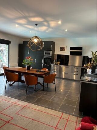  Maison � louer 3 pi�ces 170 m�