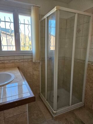 Appartement à louer 3 pièces 70 m²
