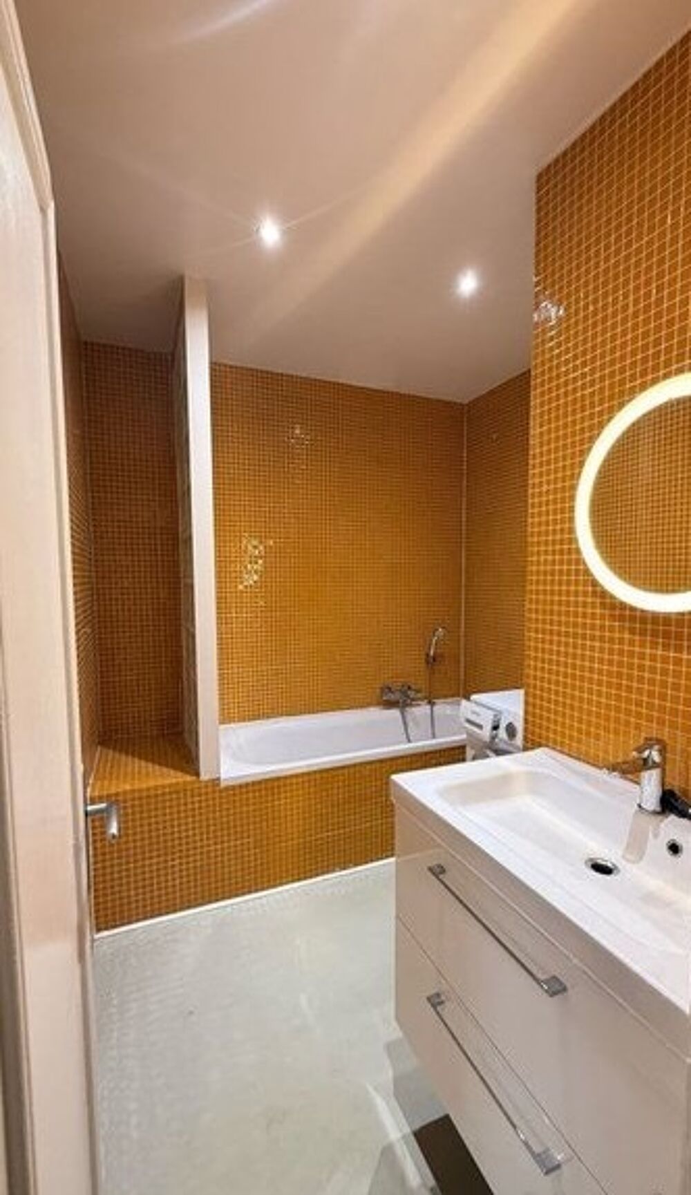 location Appartement - 2 pièce(s) - 35 m² Marseille 6