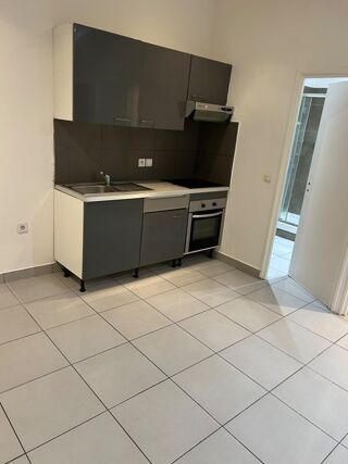 location Appartement - 2 pièce(s) - 45 m² Marseille 3