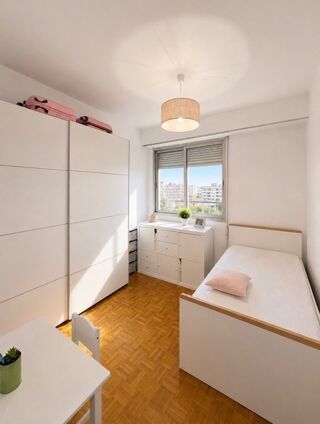  Appartement à louer 3 pièces 75 m²
