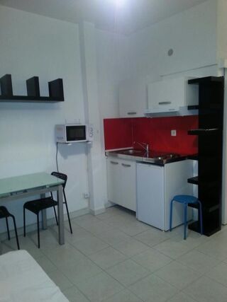  Appartement à louer 1 pièce 19 m²