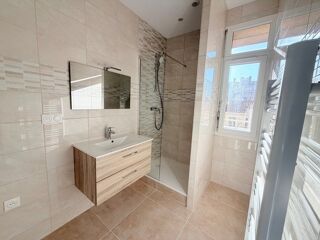  Appartement à louer 3 pièces 64 m²