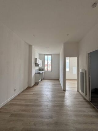  Appartement à louer 2 pièces 40 m²