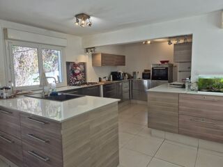  Maison à louer 5 pièces 125 m²