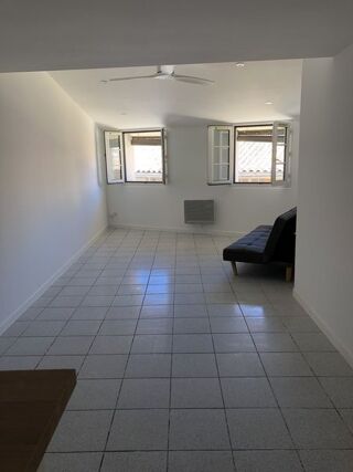  Appartement à louer 2 pièces 45 m²