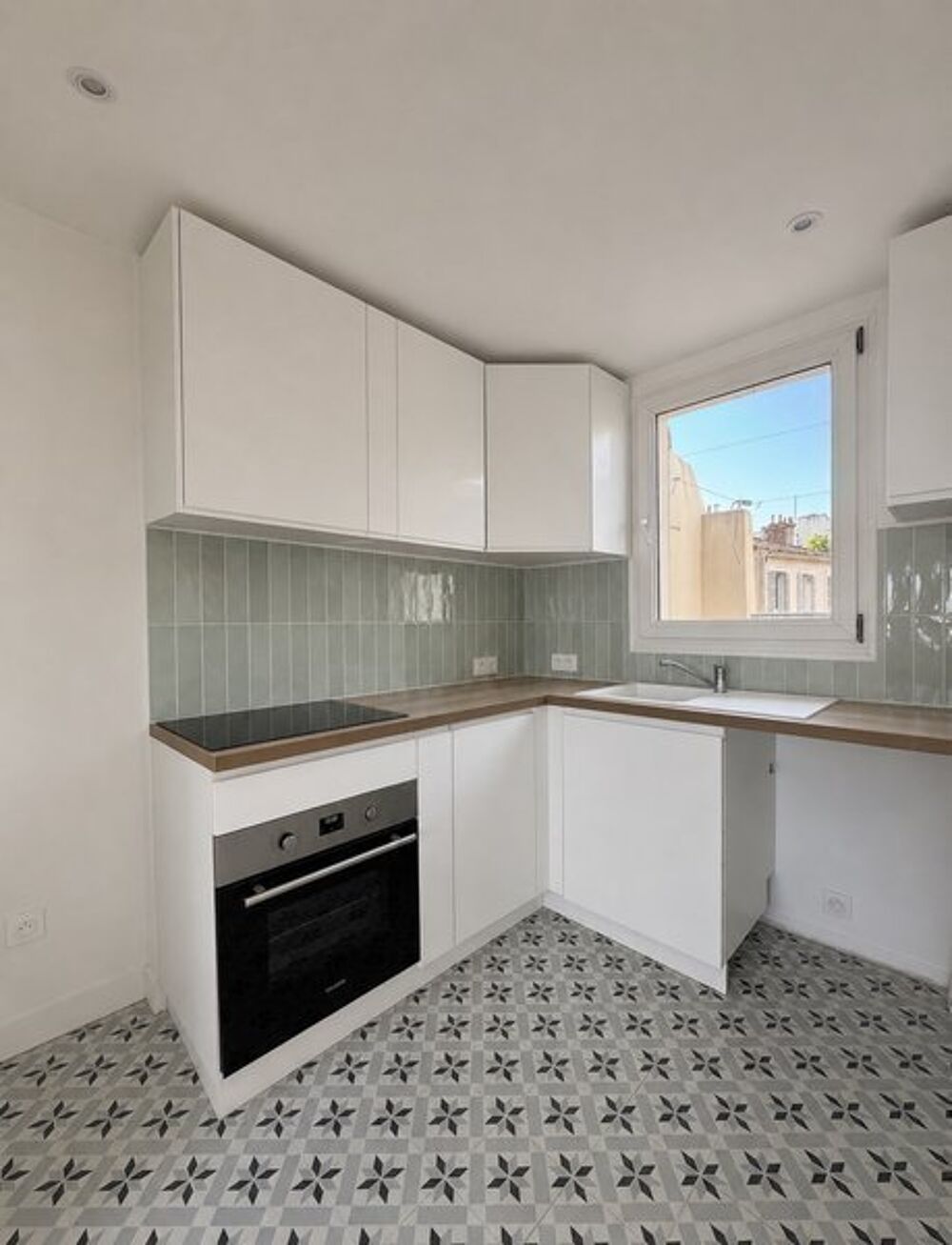 location Appartement - 2 pièce(s) - 52 m² Marseille 7