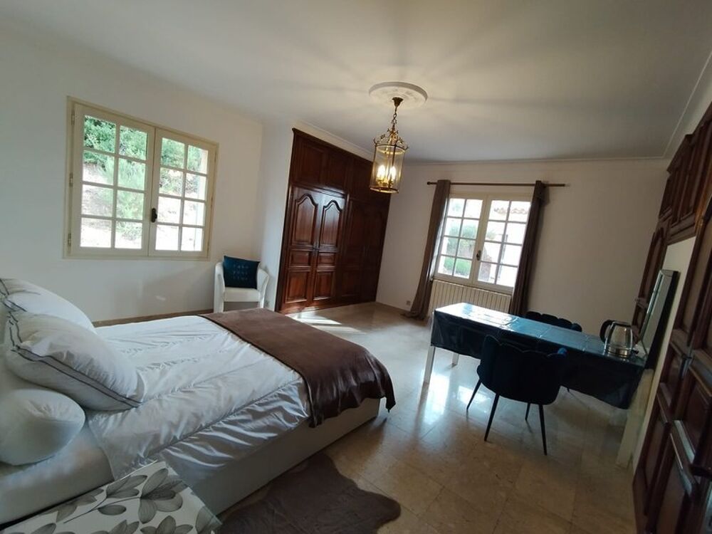 location Appartement - 1 pièce(s) - 45 m² Vitrolles (13127)