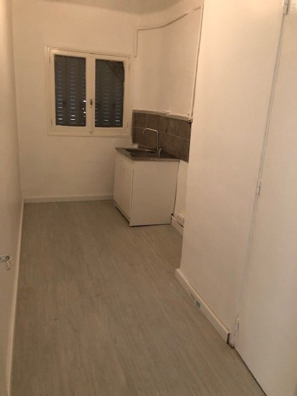 location Appartement - 3 pièce(s) - 65 m² Marseille 3