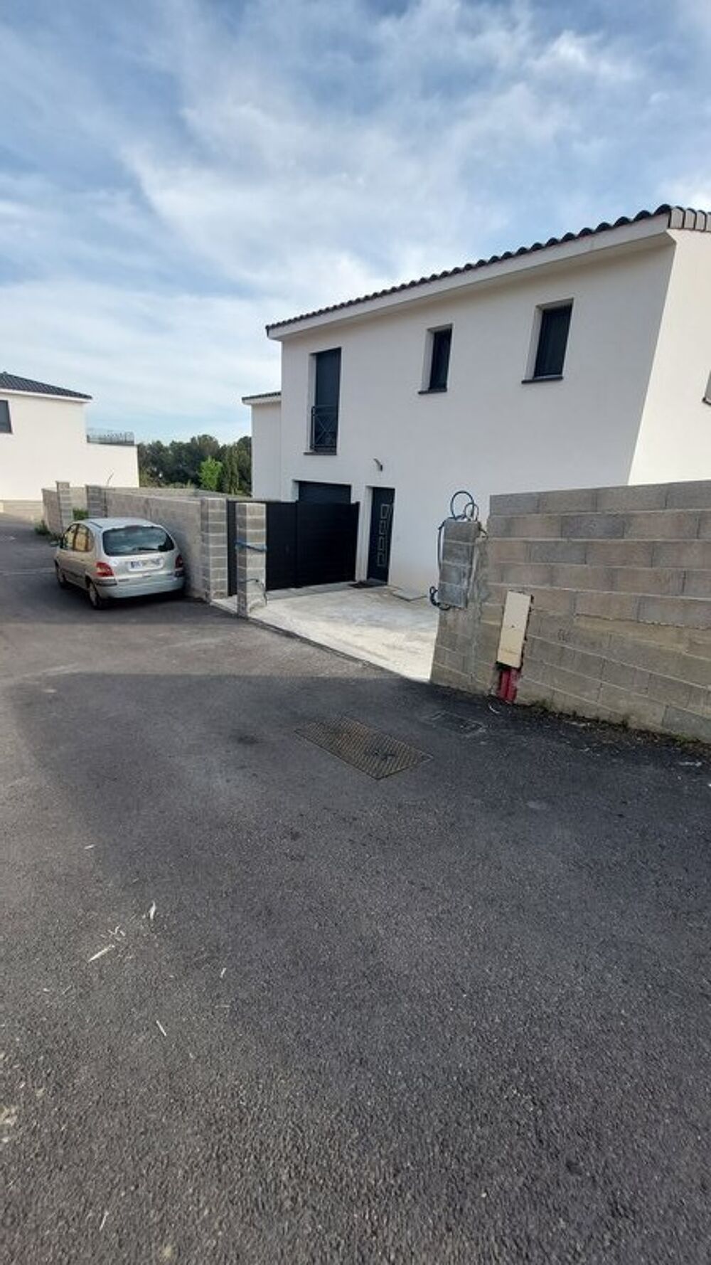 13015 Les aygalades MARSEILLE ds Villa T3 Neuf,Sejour 33....