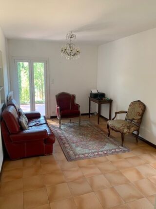  Maison à louer 6 pièces 136 m²