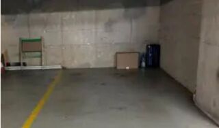 Parking / Garage  louer 1 pice 