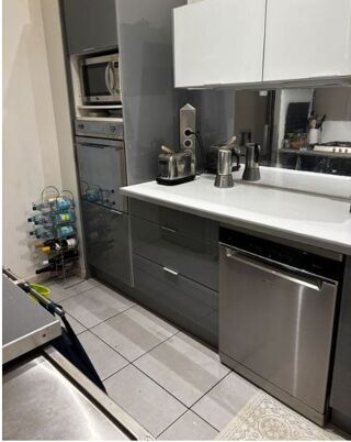  Appartement à louer 2 pièces 72 m²