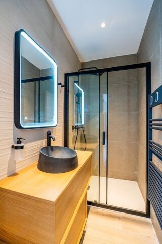  Appartement à louer 3 pièces 80 m²