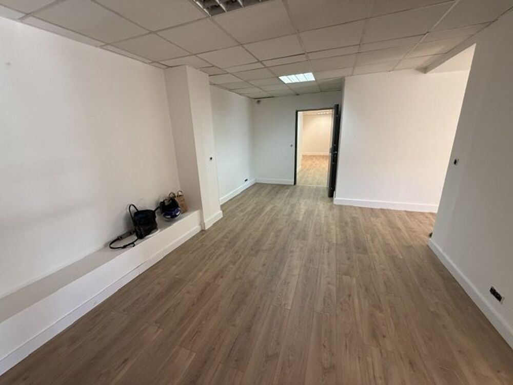  Location / Local Commercial - 80 m² Marseille 15