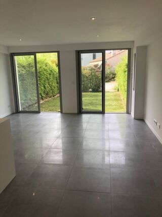  Appartement  louer 1 pice 66 m
