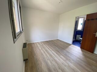  Appartement à louer 4 pièces 95 m²