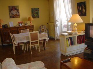  Appartement à louer 4 pièces 115 m²