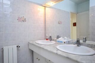  Appartement à louer 2 pièces 50 m²