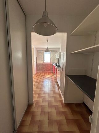  Appartement à louer 3 pièces 62 m² Marseille