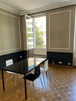  Appartement � louer 2 pi�ces 90 m�