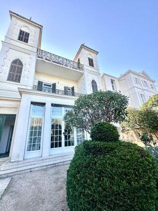  Maison  louer 7 pices 250 m