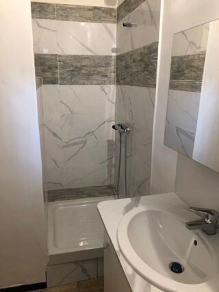 location Appartement - 2 pièce(s) - 36 m² Marseille 4