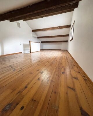  Maison à louer 3 pièces 102 m²