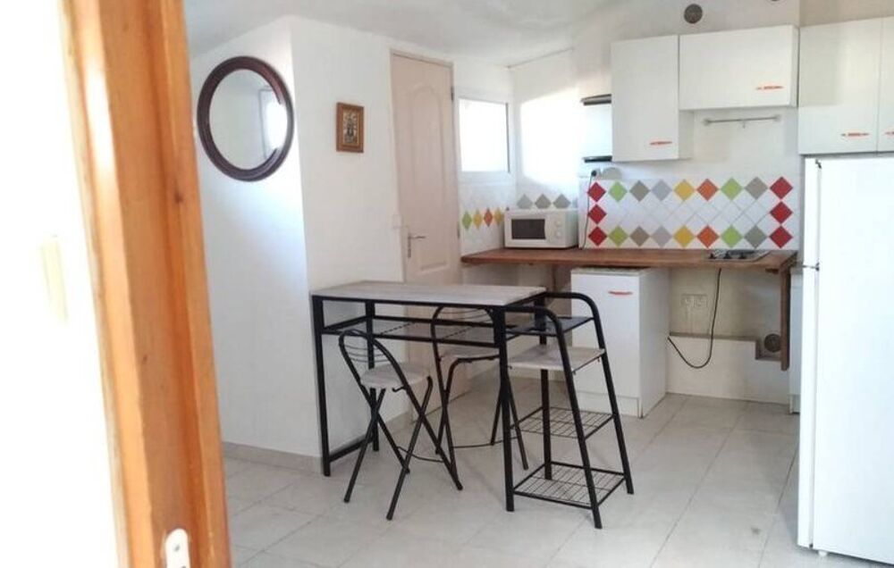 13002 Panier Eglise major T2 Sejour ,Cuisine ouverte. a....