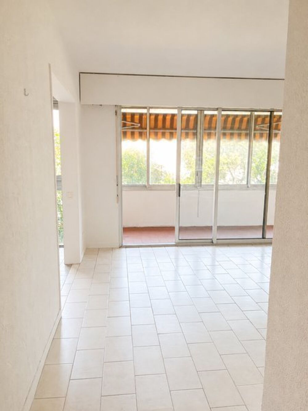 location Appartement - 2 pièce(s) - 44 m² Marseille 8