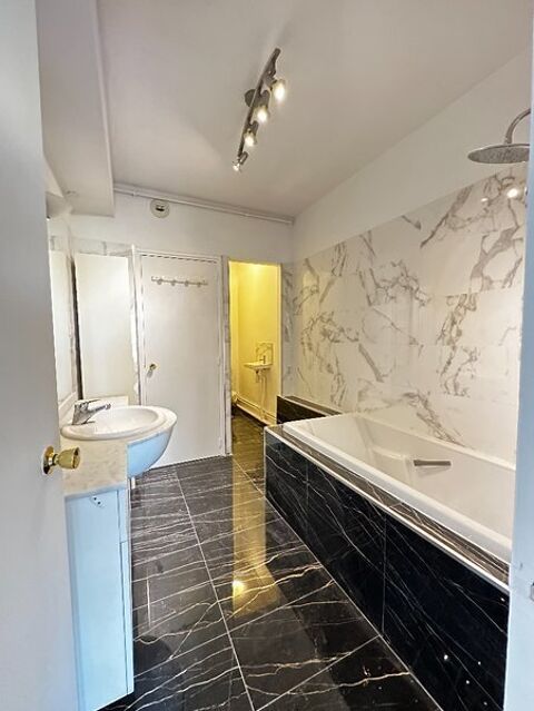  Appartement  louer 2 pices 80 m