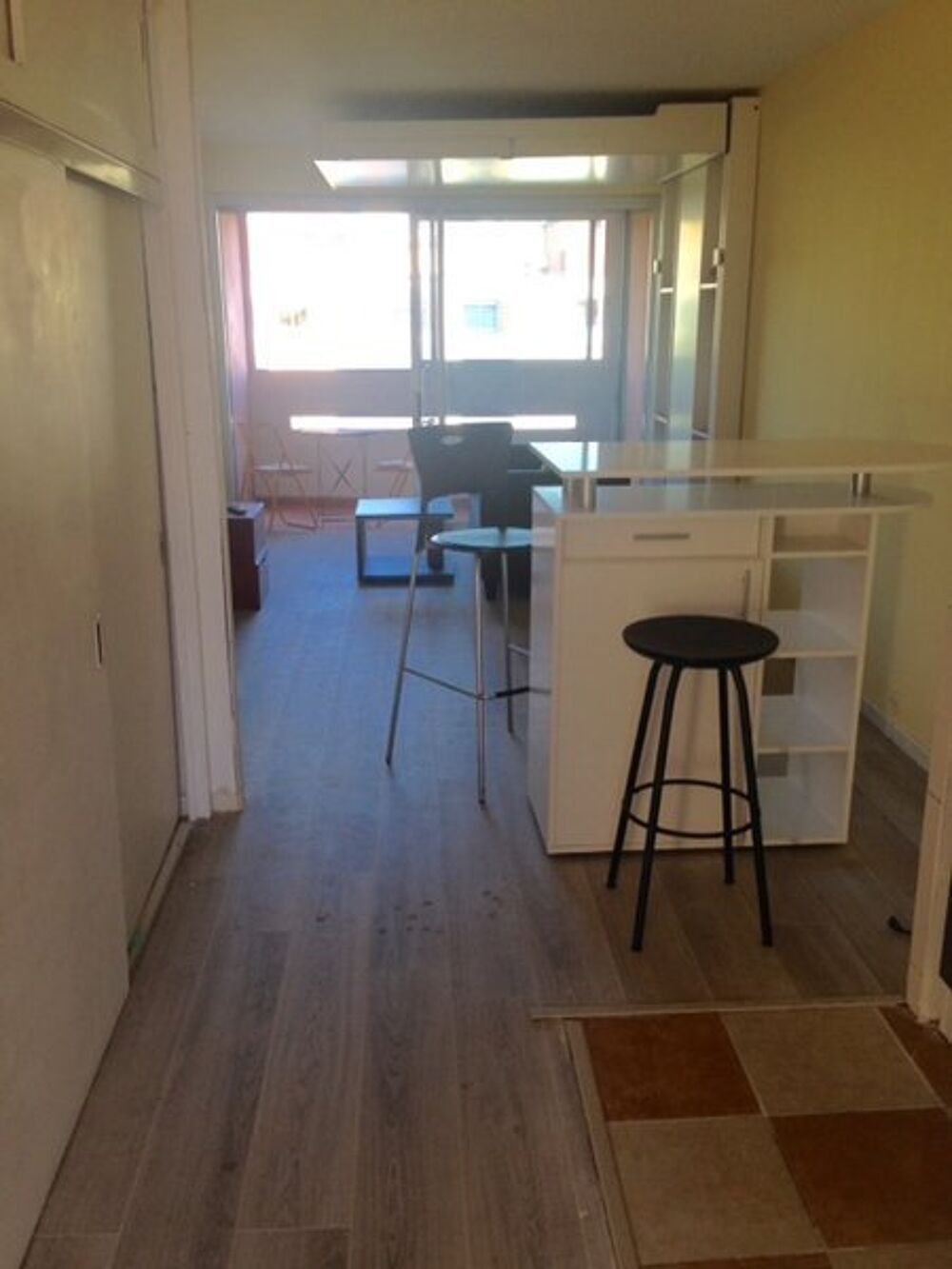 location Appartement - 1 pièce(s) - 35 m² Marseille 8