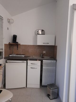 location Appartement - 1 pièce(s) - 17 m² Aubagne (13400)